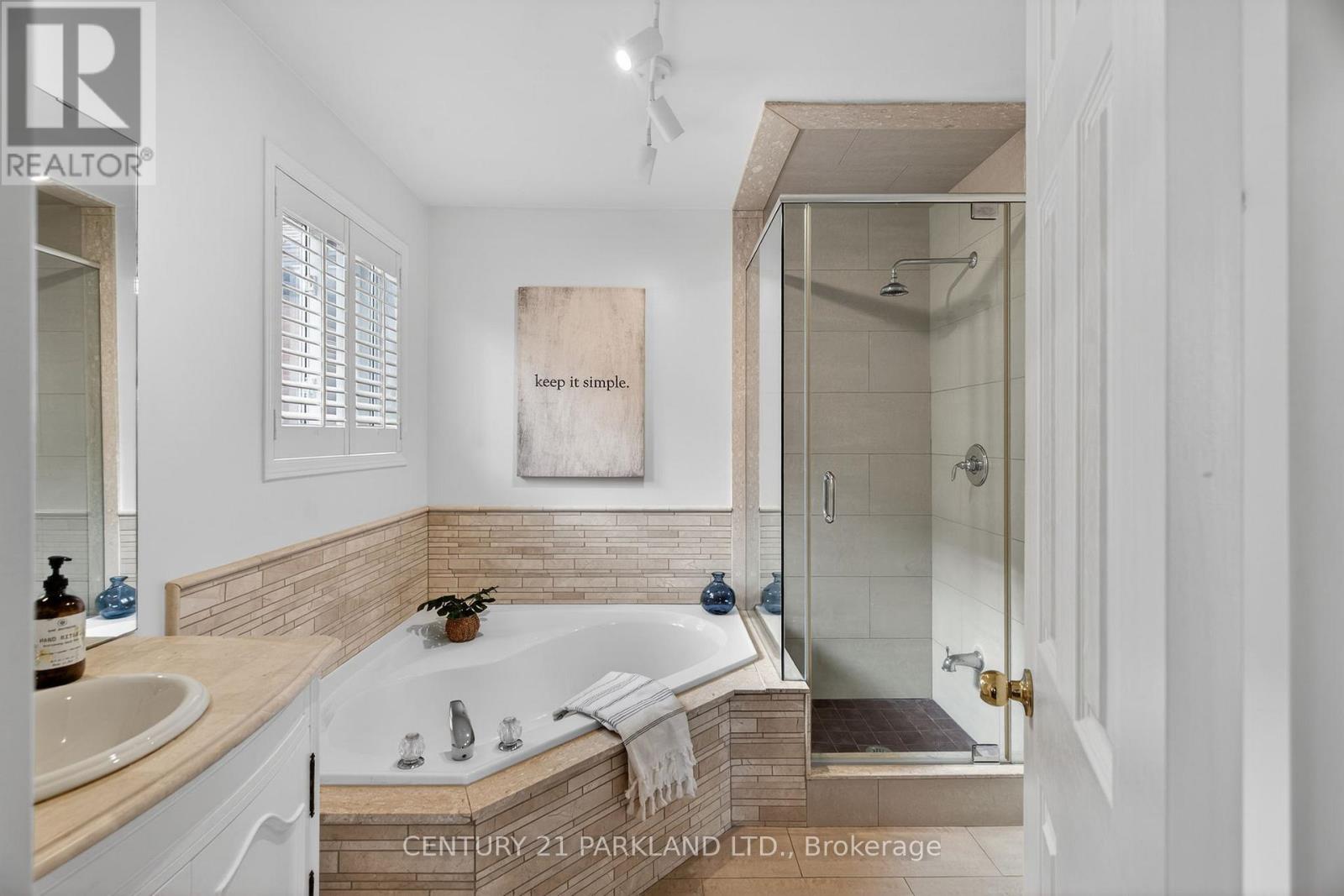 77 Monte Carlo Drive, Vaughan, Ontario  L4H 1T3 - Photo 21 - N12595692