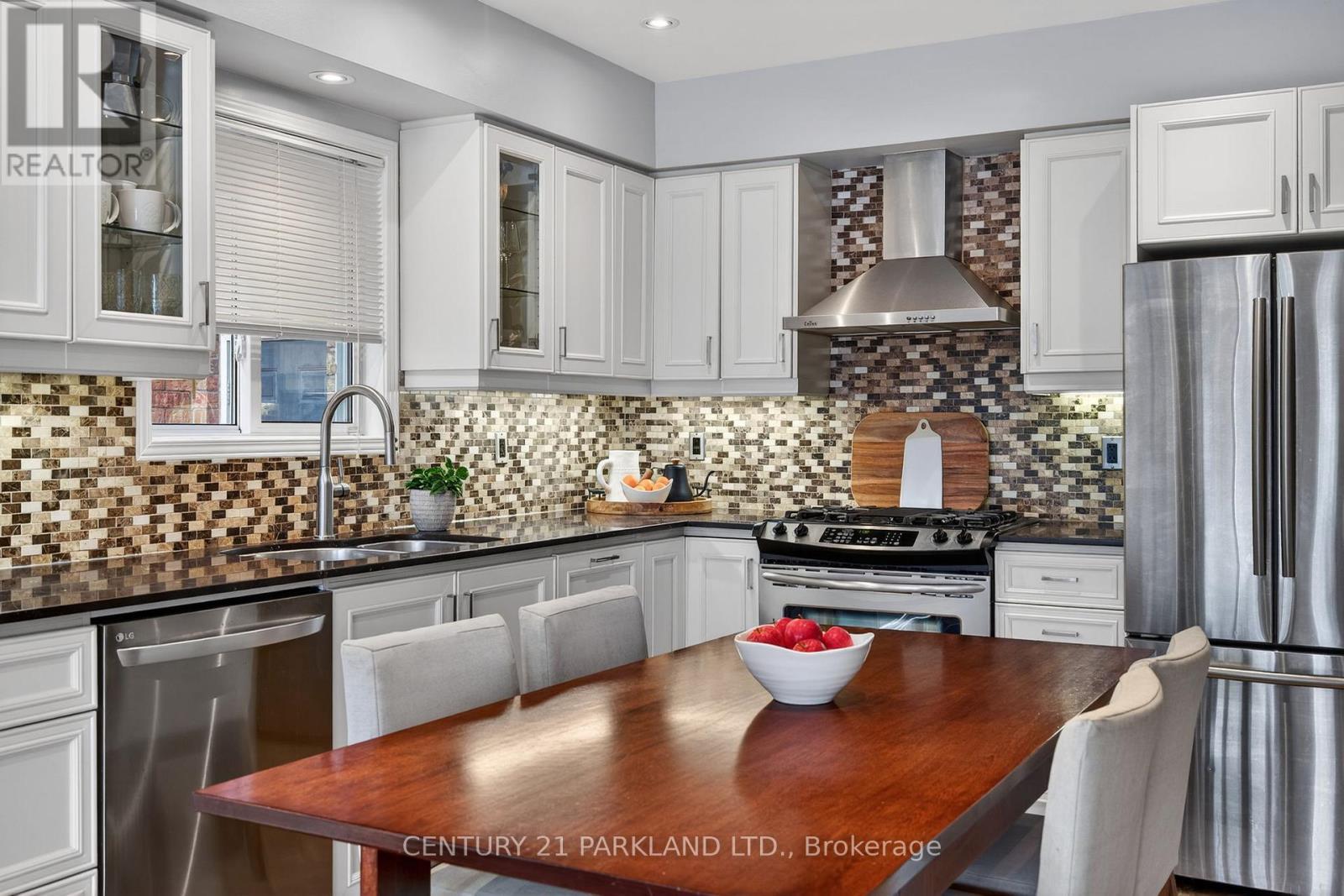 77 Monte Carlo Drive, Vaughan, Ontario  L4H 1T3 - Photo 9 - N12595692