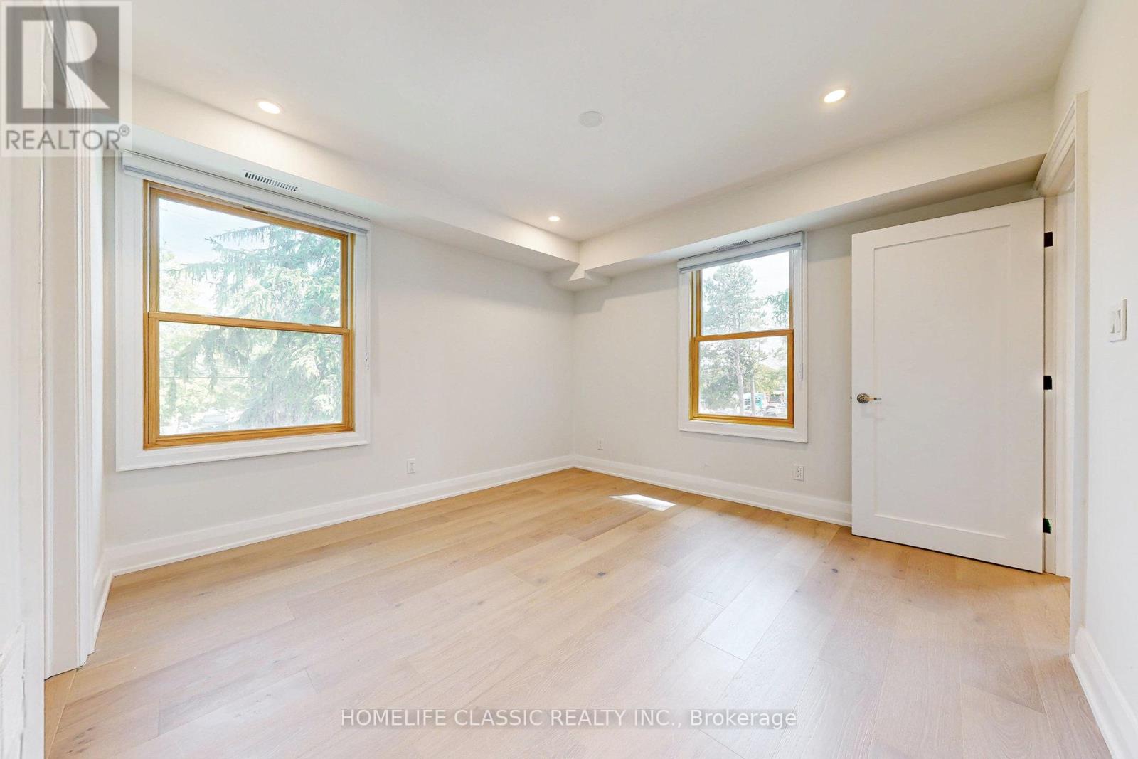 Unit A - 33 Centre Street, Vaughan, Ontario  L4J 1G1 - Photo 14 - N12595698