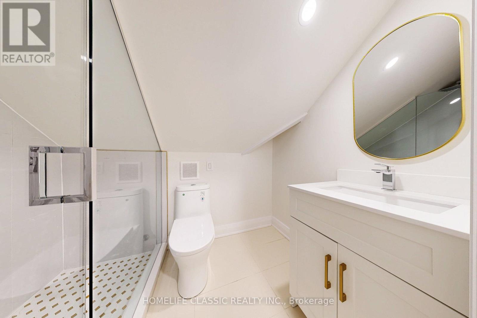 Unit A - 33 Centre Street, Vaughan, Ontario  L4J 1G1 - Photo 18 - N12595698