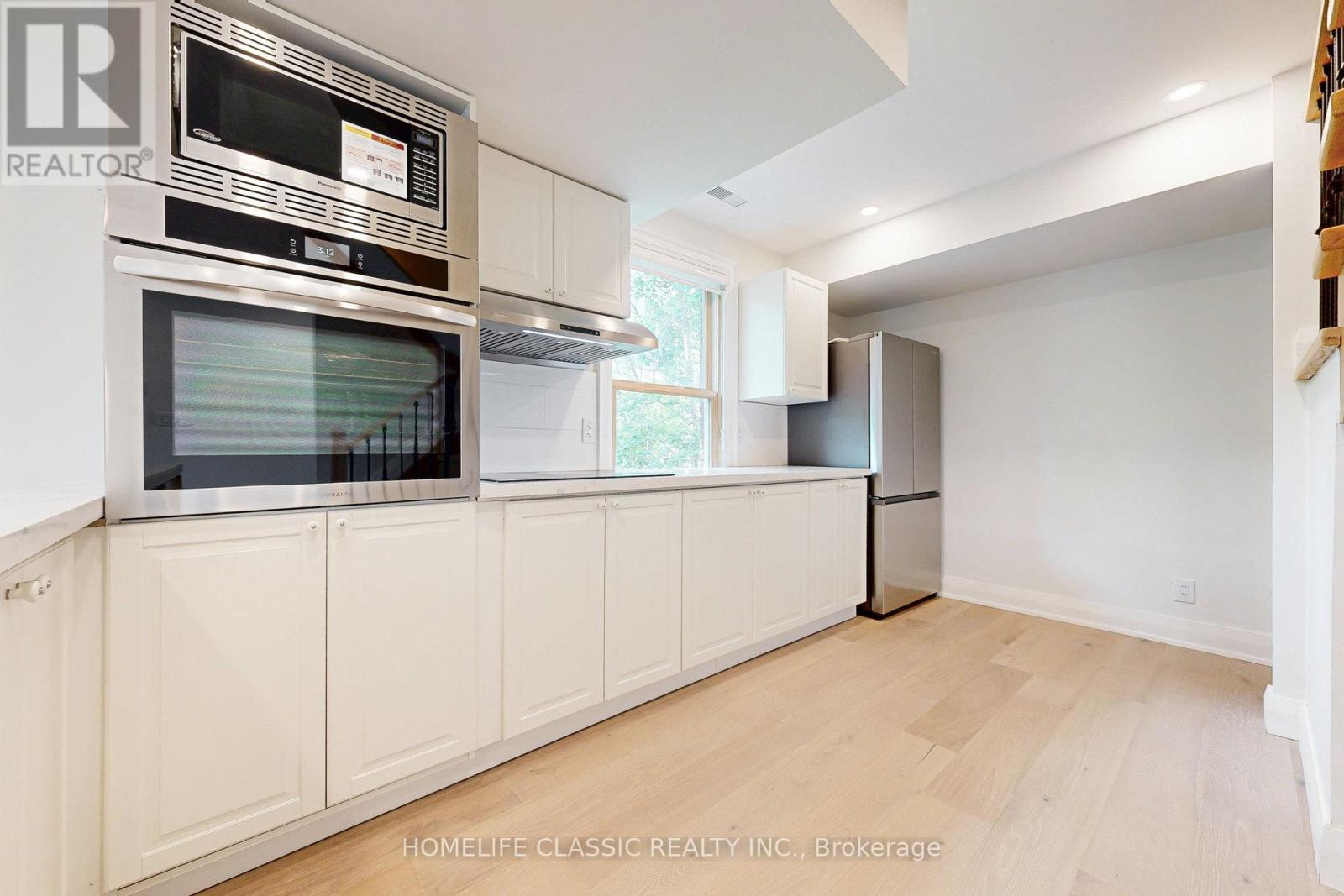 Unit A - 33 Centre Street, Vaughan, Ontario  L4J 1G1 - Photo 6 - N12595698