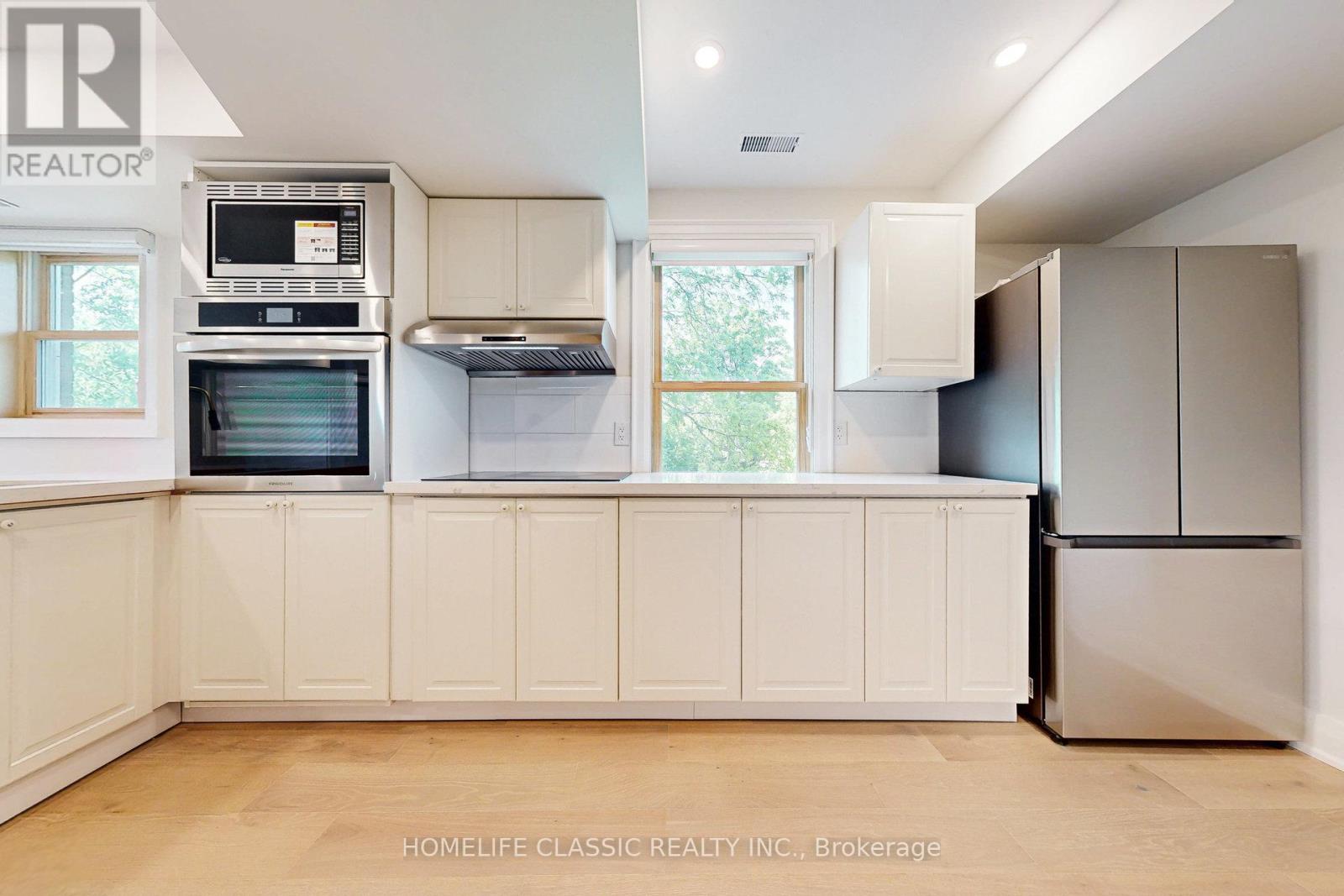 Unit A - 33 Centre Street, Vaughan, Ontario  L4J 1G1 - Photo 7 - N12595698