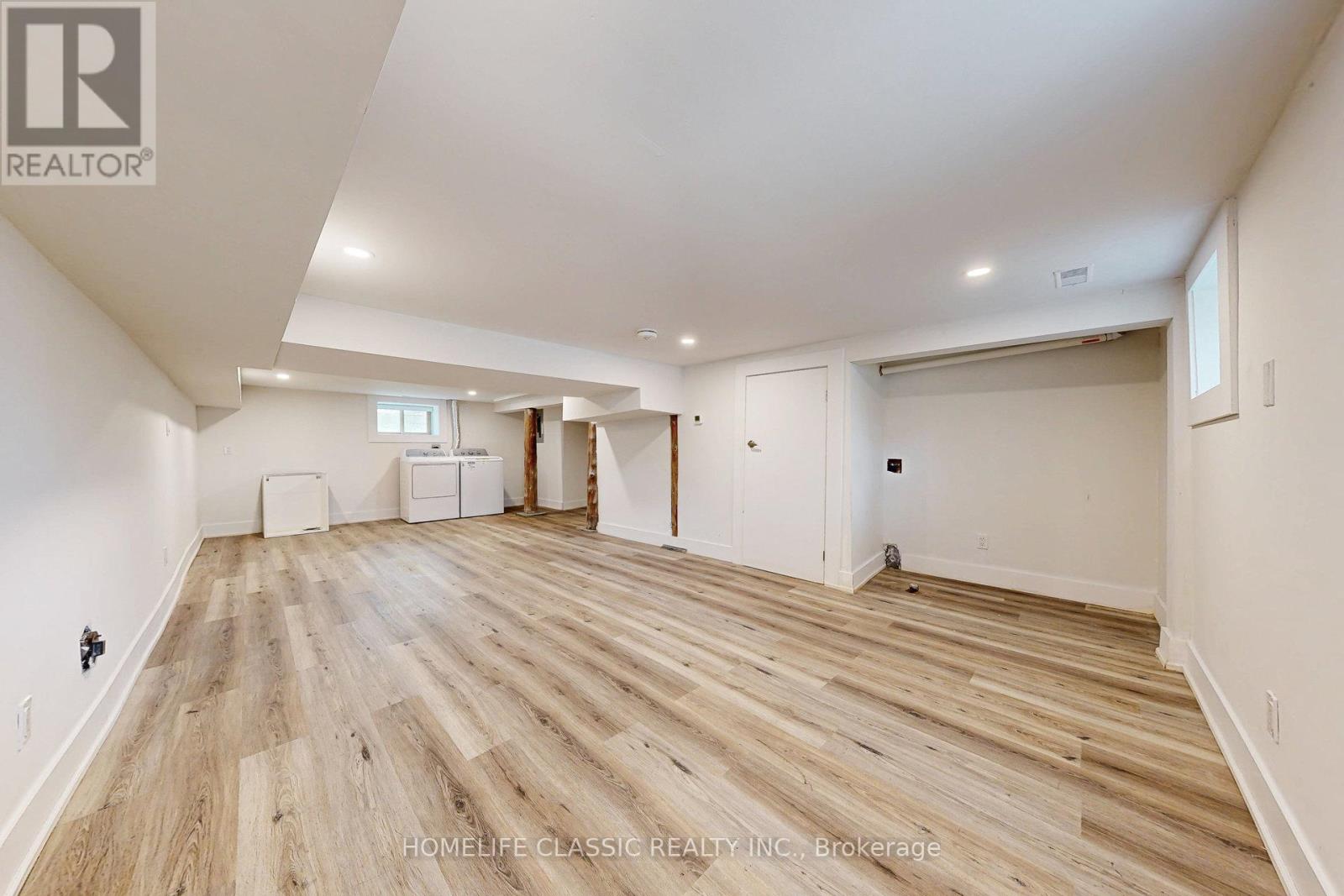 Unit B - 33 Centre Street, Vaughan, Ontario L4J 1G1 - Photo 23 - N12595704