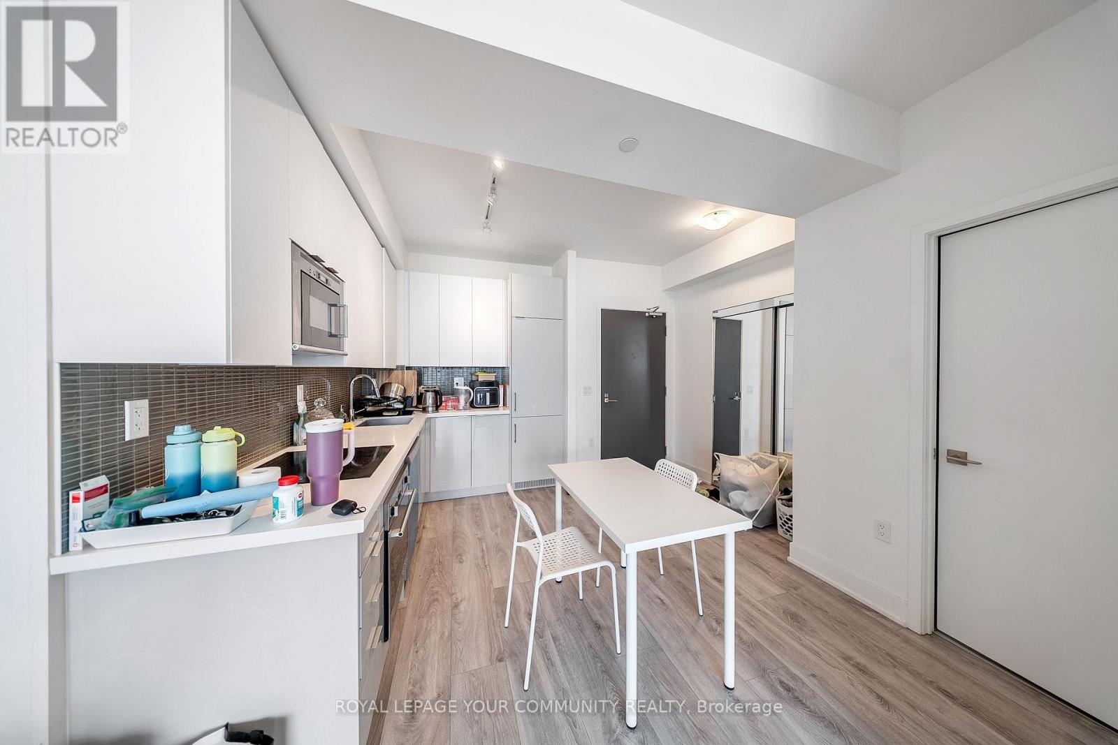 1101 - 2908 Highway 7 Road, Vaughan, Ontario  L4K 0K5 - Photo 5 - N12595728