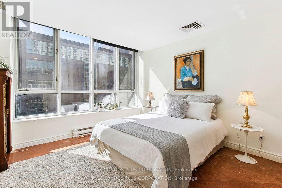 1013 - 211 Queens Quay W, Toronto, Ontario  M5J 2M6 - Photo 15 - C12591420