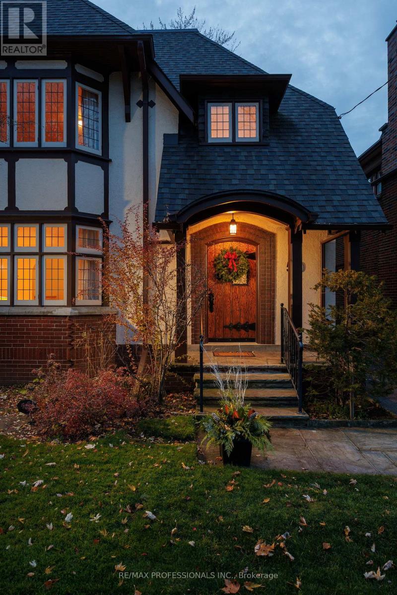 50 Wendover Road, Toronto, Ontario  M8X 2L3 - Photo 4 - W12590998