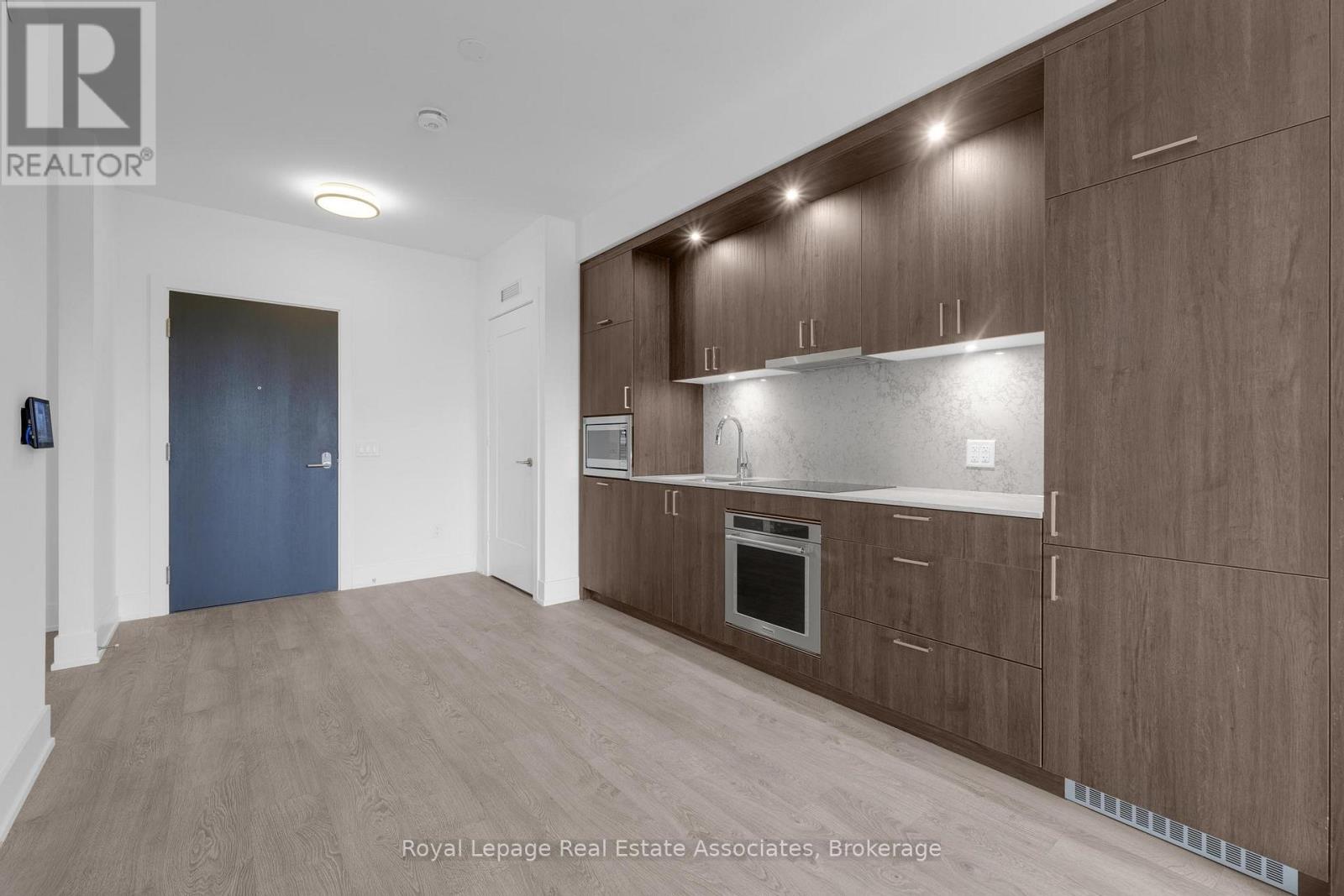 615 - 259 The Kingsway, Toronto, Ontario  M9A 0G2 - Photo 5 - W12595672