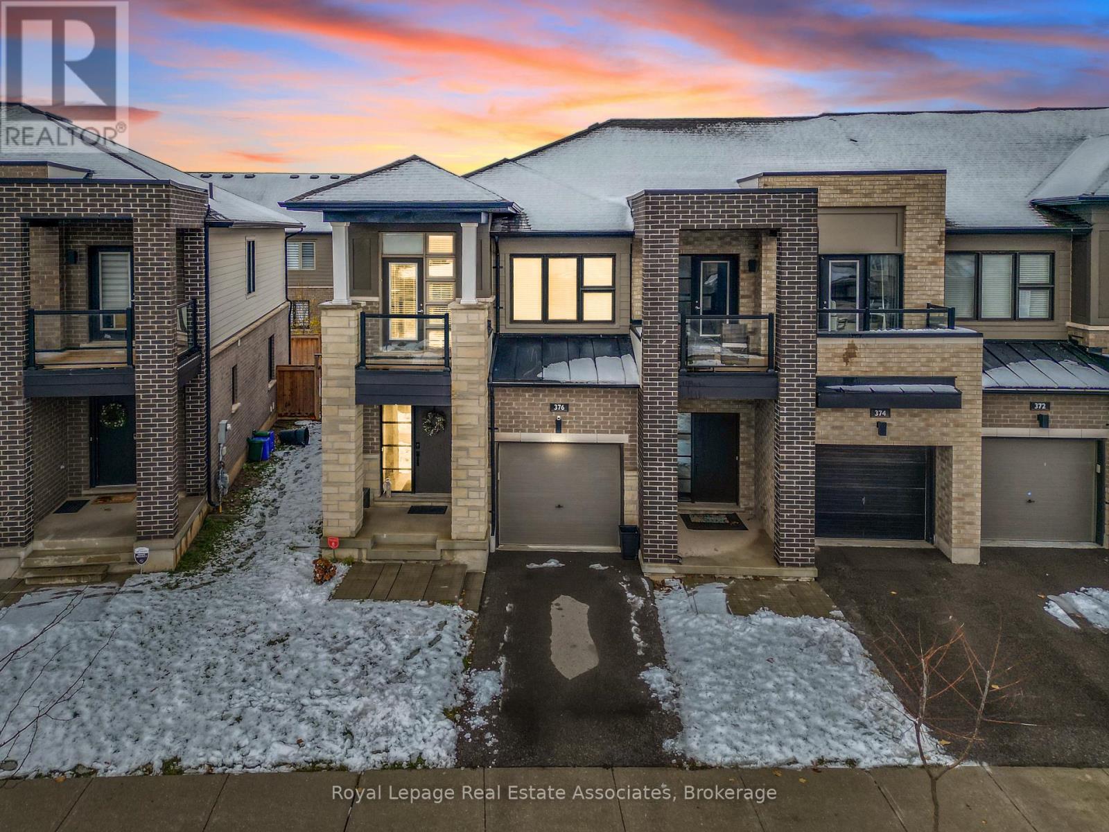 376 WHEAT BOOM DRIVE, Oakville, Ontario