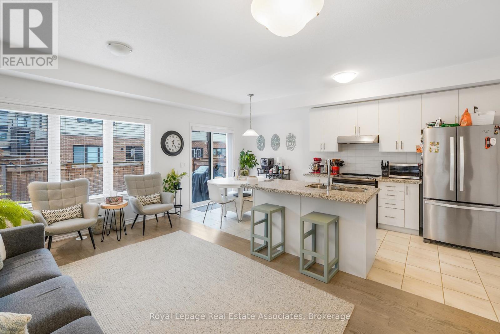 376 Wheat Boom Drive, Oakville, Ontario  L6H 0R4 - Photo 8 - W12595684