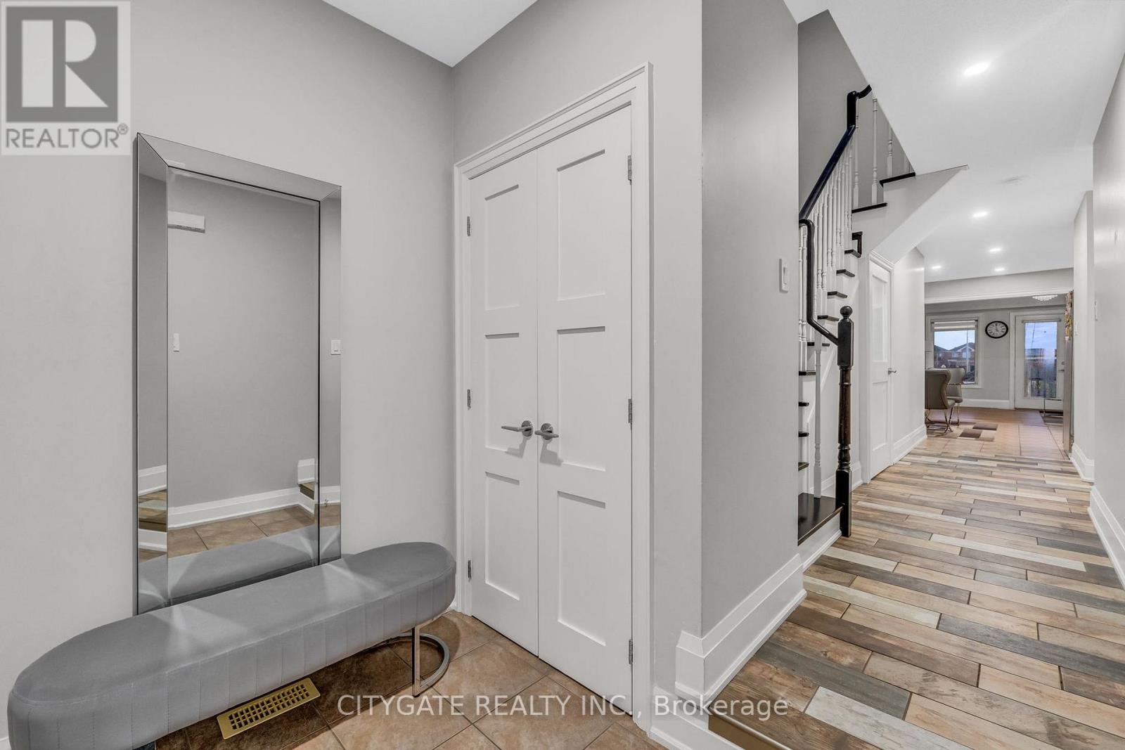 151 Spicebush Terrace, Brampton, Ontario  L6X 0K6 - Photo 5 - W12595746