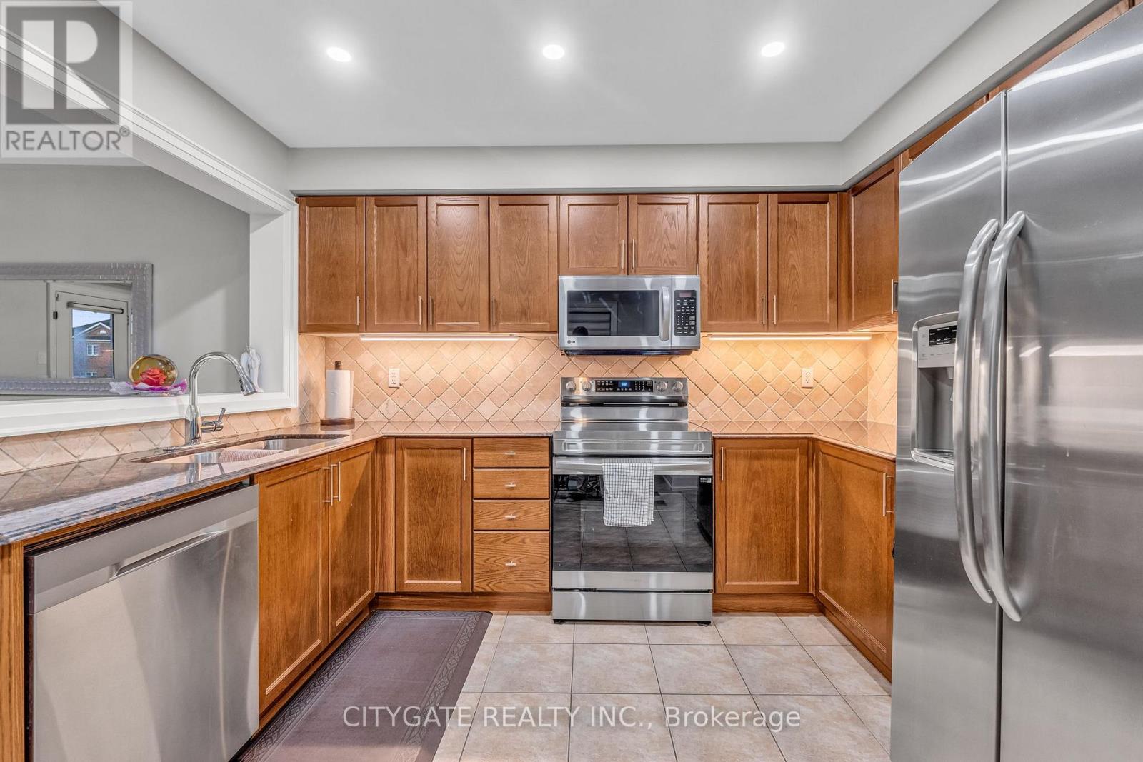 151 Spicebush Terrace, Brampton, Ontario  L6X 0K6 - Photo 9 - W12595746