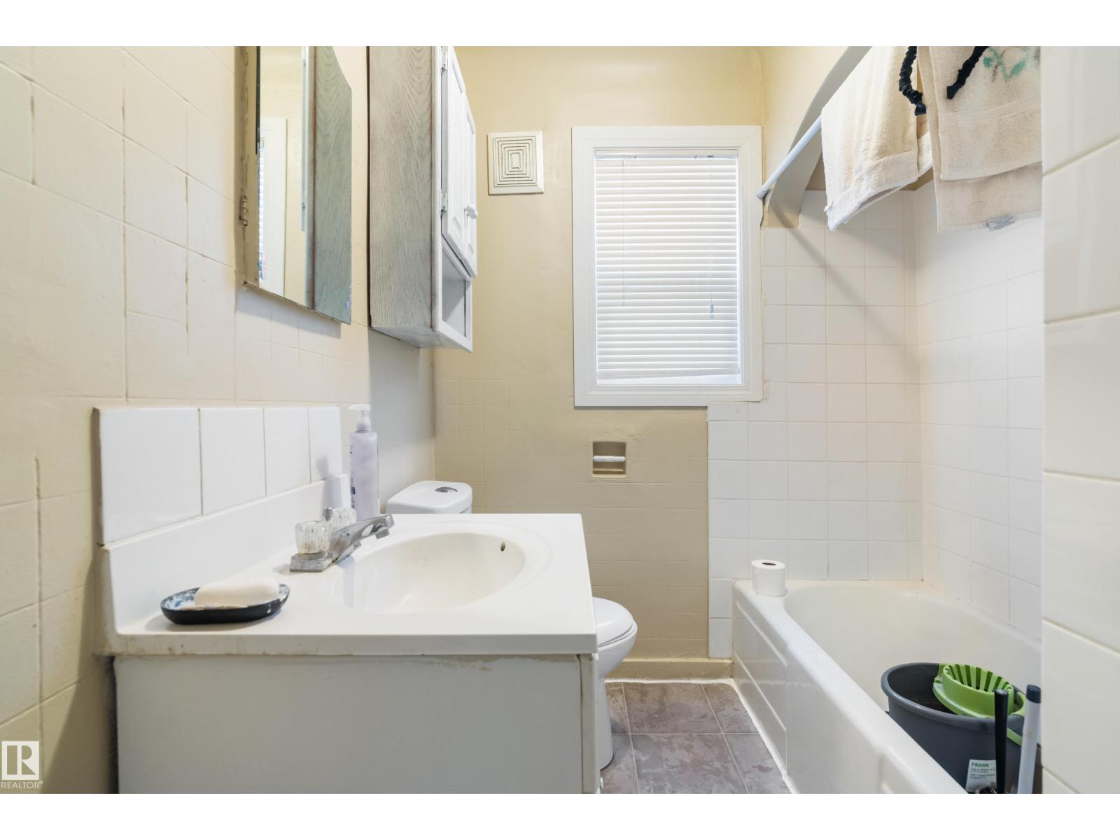 10833 109 St Nw, Edmonton, Alberta  T5H 3B9 - Photo 9 - E4467265