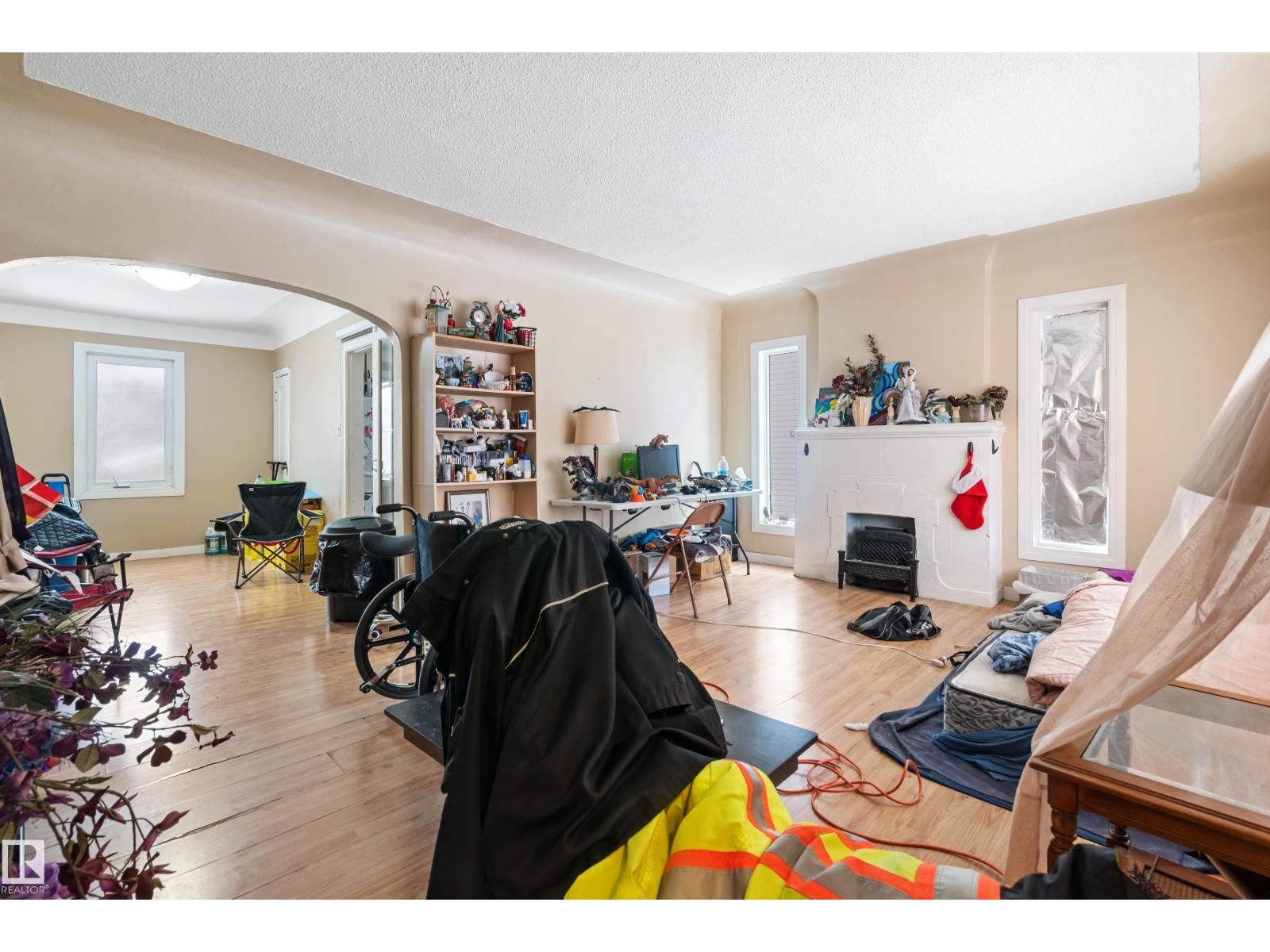 10833 109 St Nw, Edmonton, Alberta  T5H 3B9 - Photo 3 - E4467265