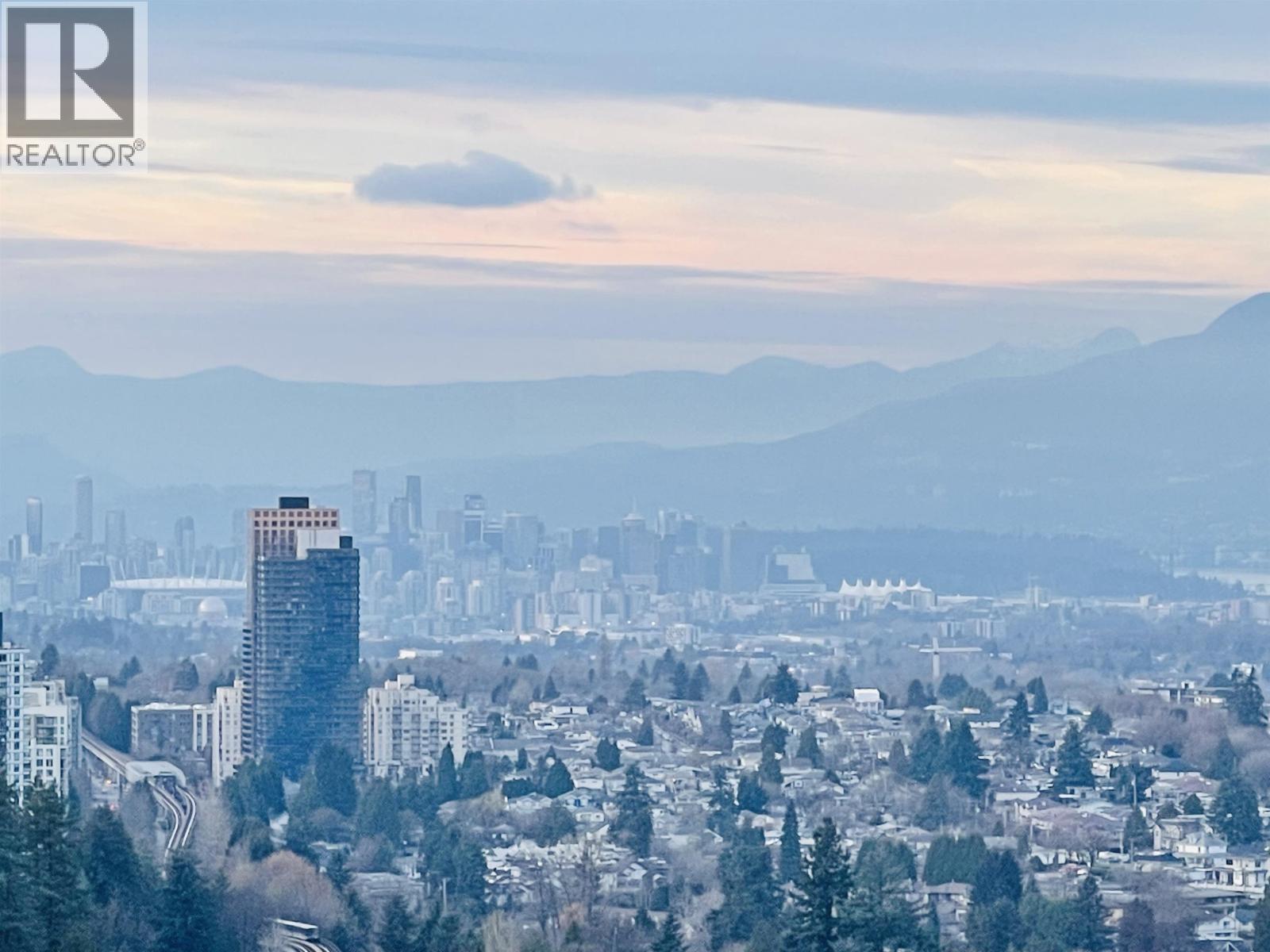 2508 6383 MCKAY AVENUE, Burnaby, British Columbia