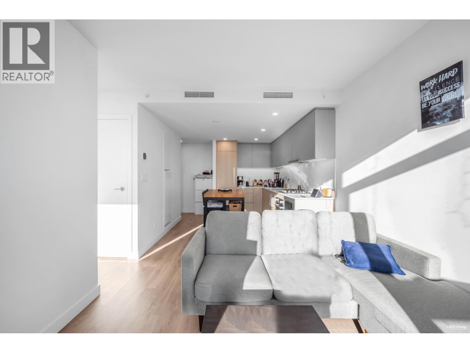 2101 308 Alderson Avenue, Coquitlam, British Columbia V3K 0J2 - Photo 7 - R3071552