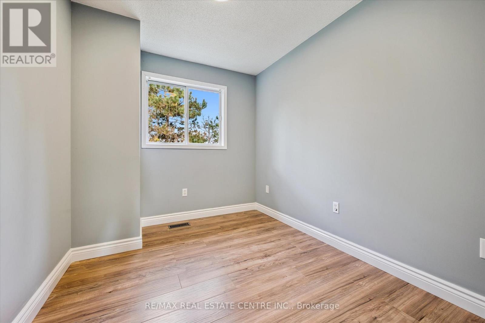 5 - 589 Beechwood Drive, Waterloo, Ontario  N2T 2K9 - Photo 13 - X12595722