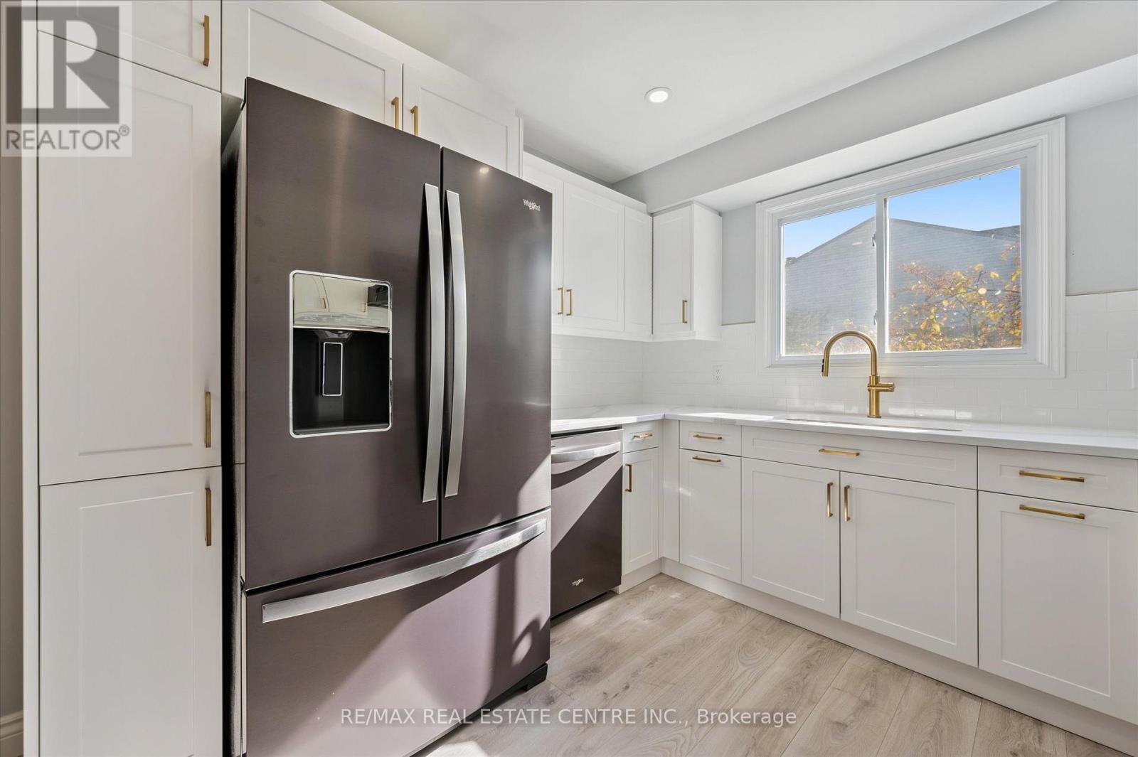 5 - 589 Beechwood Drive, Waterloo, Ontario  N2T 2K9 - Photo 8 - X12595722