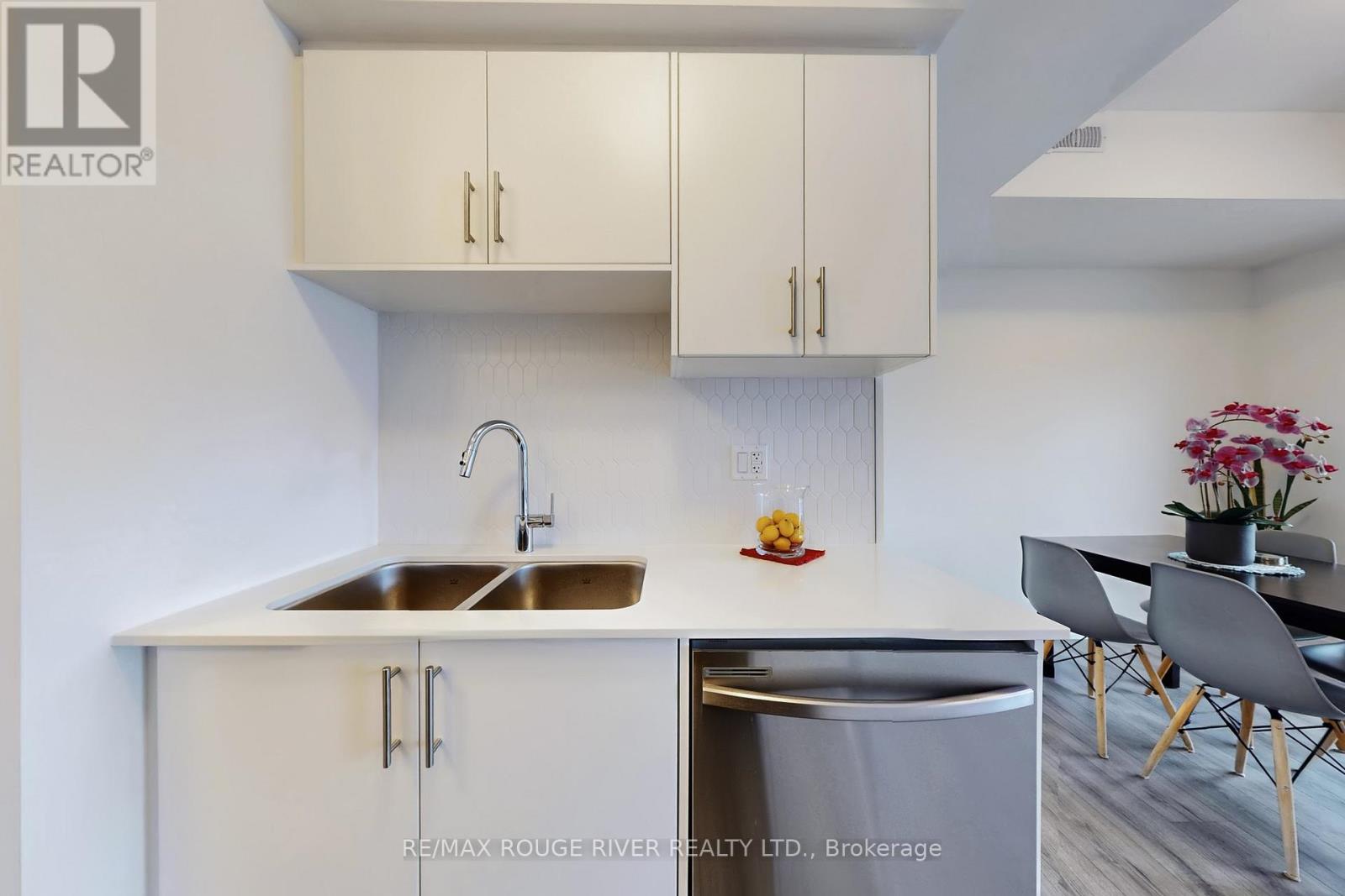 95 - 940 St David Street N, Centre Wellington, Ontario N1M 0L7 - Photo 18 - X12595736