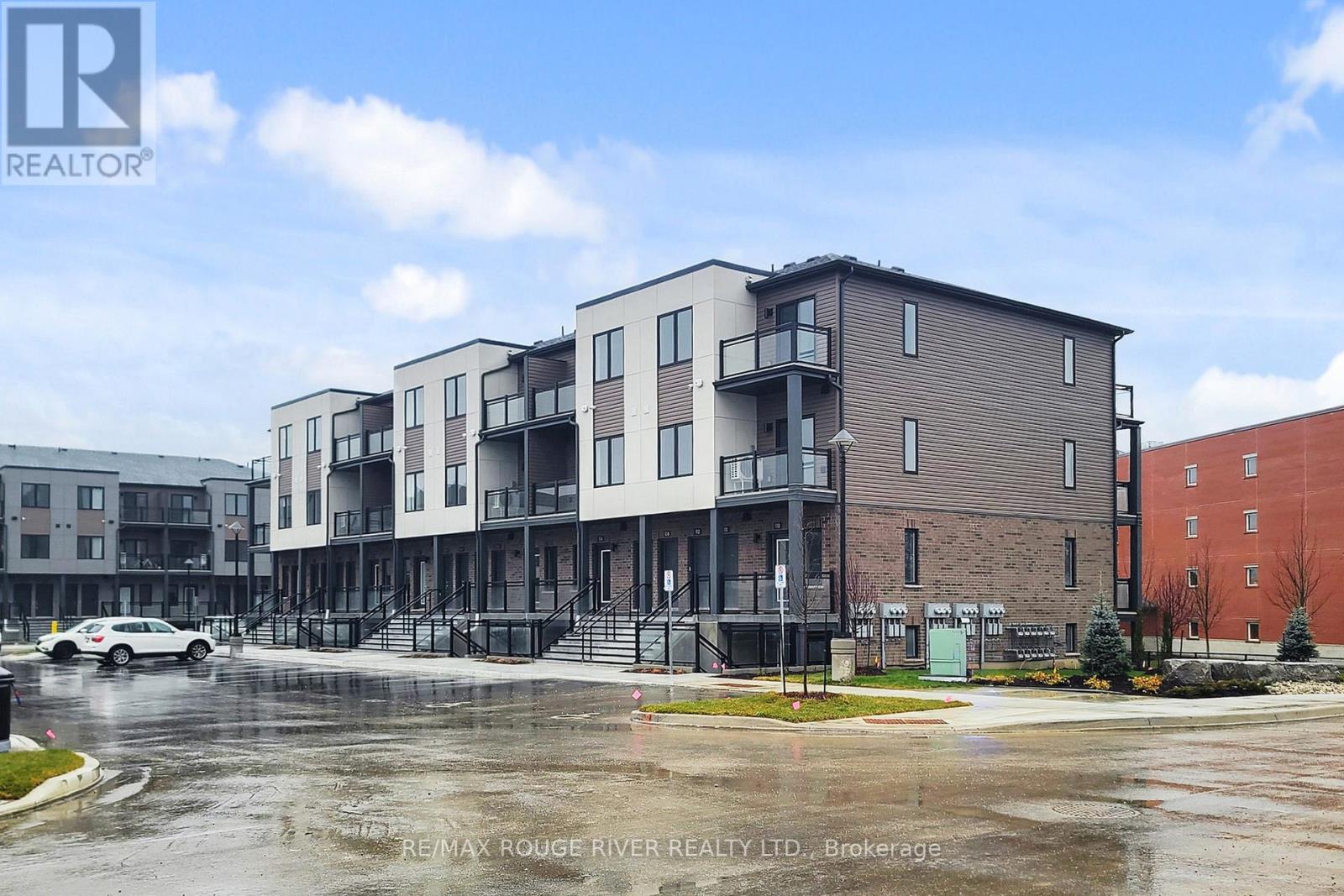 95 - 940 St David Street N, Centre Wellington, Ontario N1M 0L7 - Photo 2 - X12595736