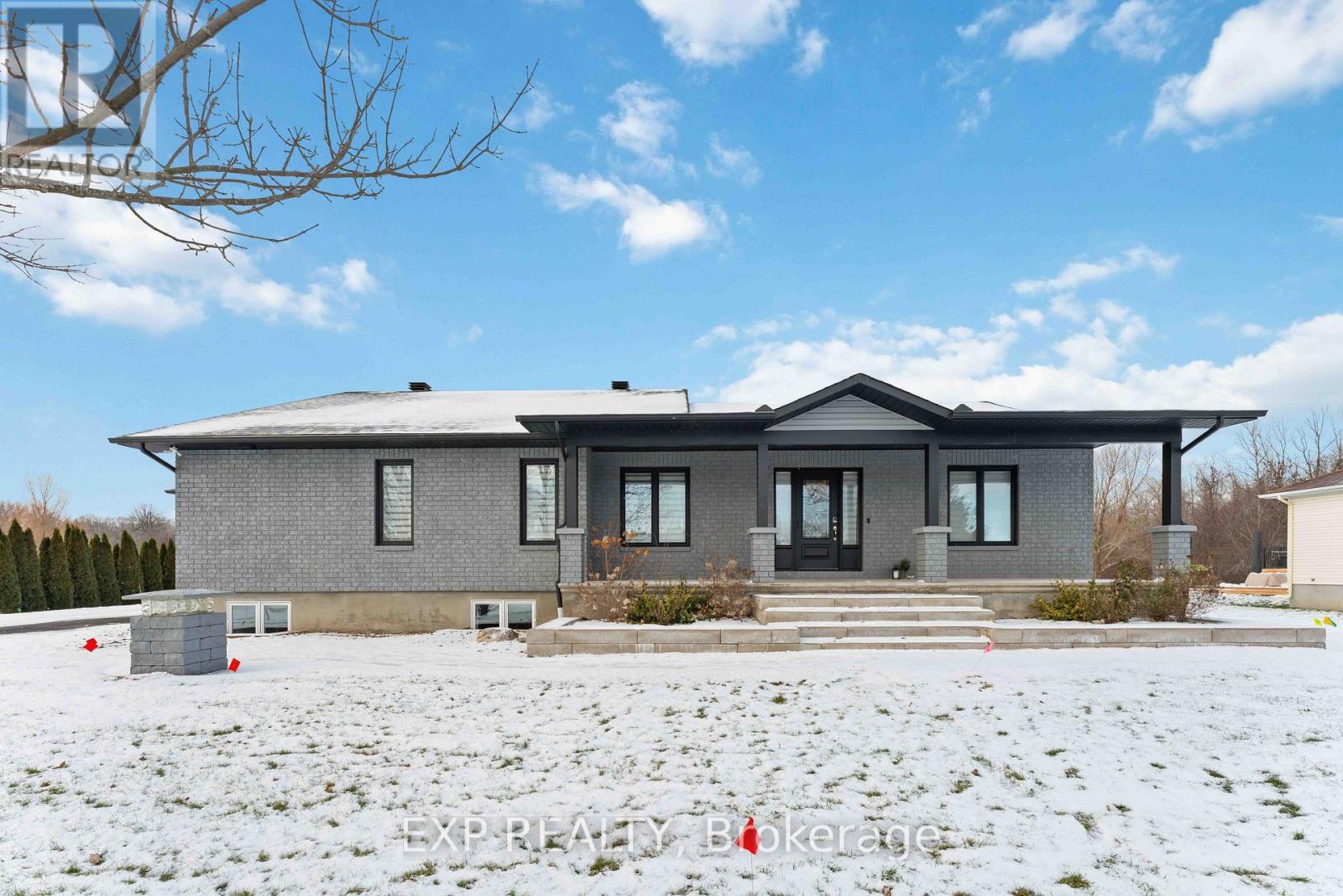 2760 Johannes Street, Ottawa, Ontario  K0A 2P0 - Photo 1 - X12595798