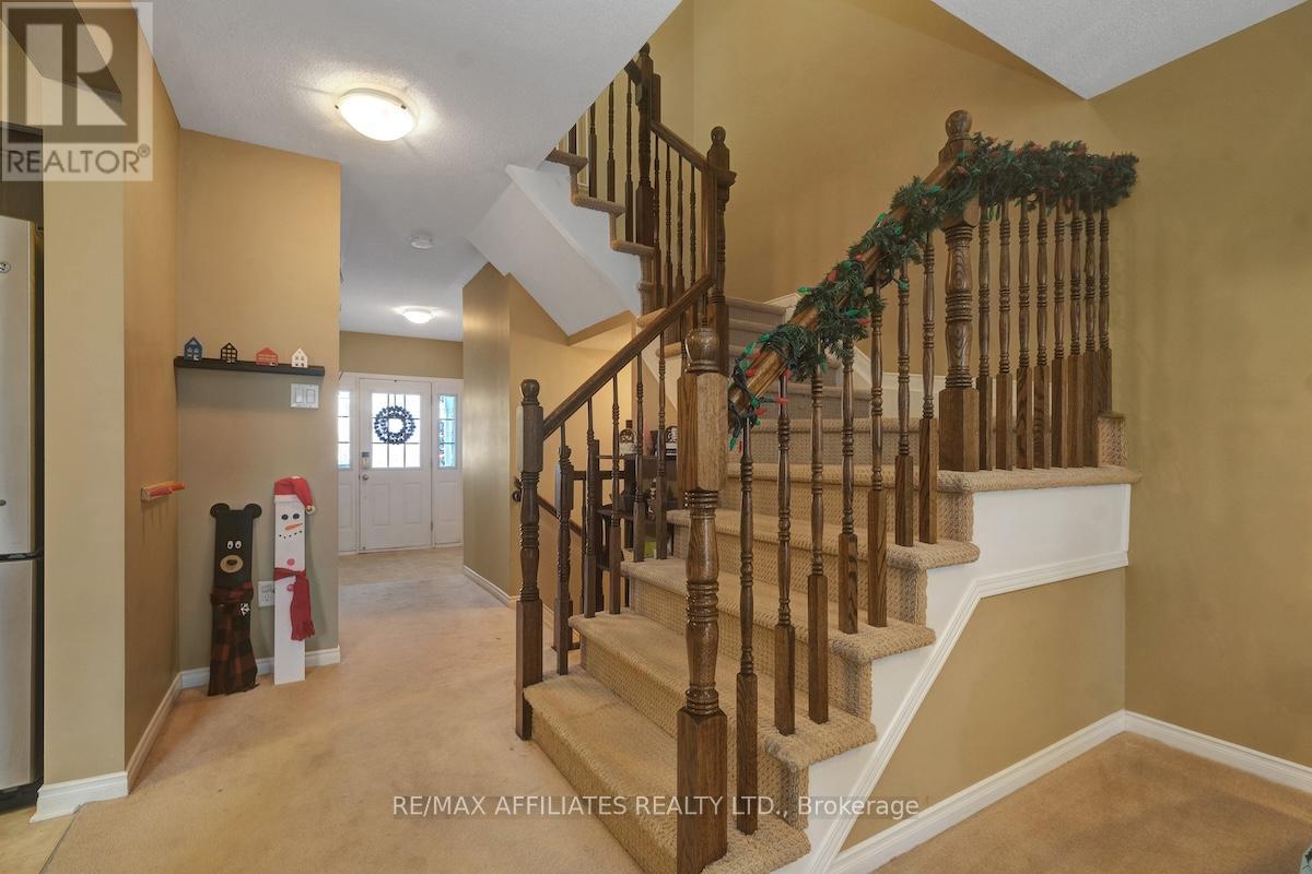 462 Templeford Avenue, Ottawa, Ontario K2M 0B8 - Photo 5 - X12595802