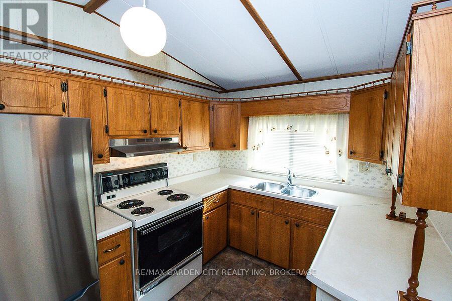 4585 Rachael Lane, Lincoln (Beamsville), Ontario  L3J 0W1 - Photo 14 - X12595828