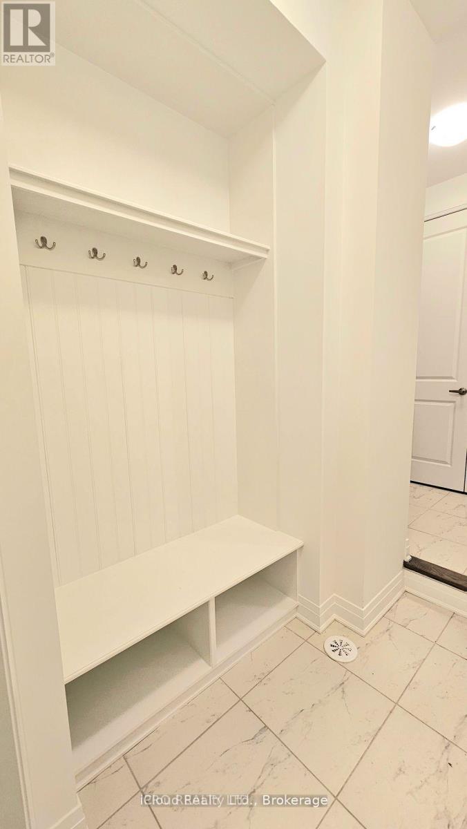 5173 Zionkate Lane, Mississauga, Ontario  L5M 2S8 - Photo 5 - W12594930