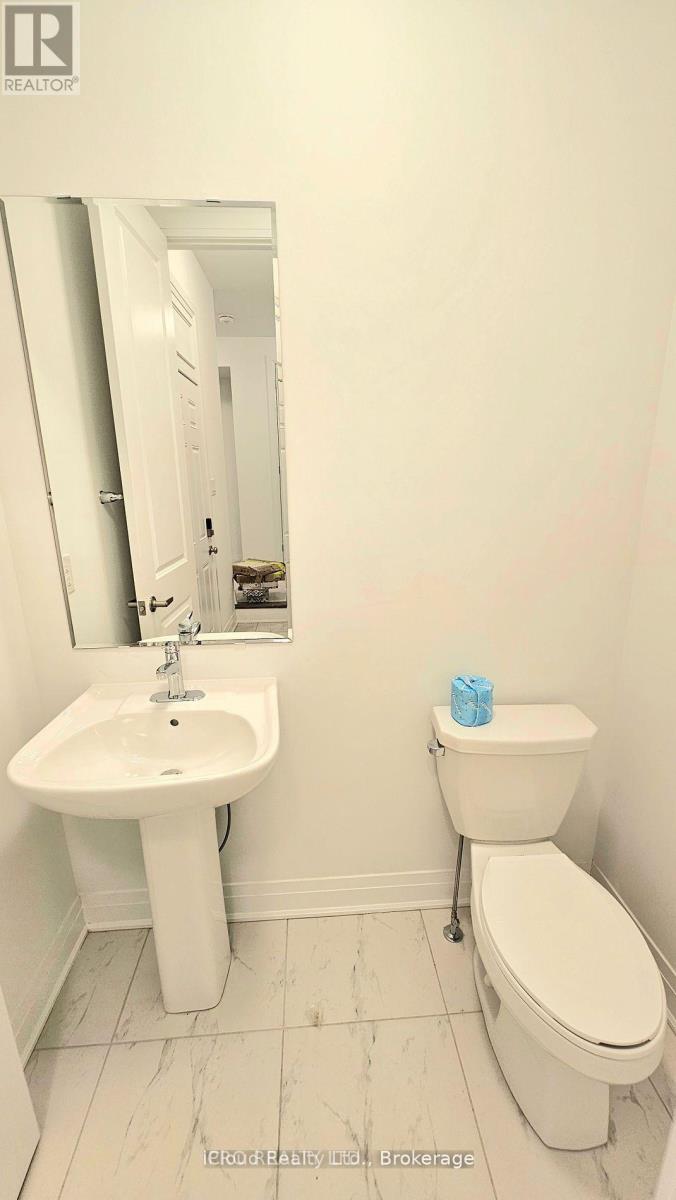 5173 Zionkate Lane, Mississauga, Ontario  L5M 2S8 - Photo 4 - W12594930