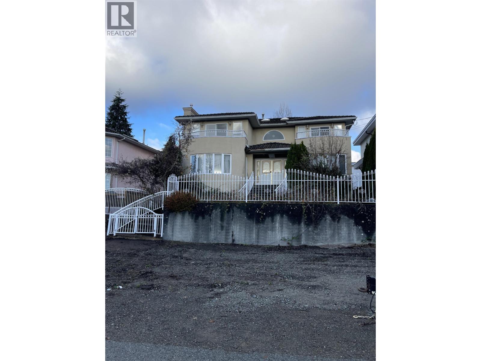 5181 Portland Street, Burnaby, British Columbia  V5J 2R1 - Photo 1 - R3071621