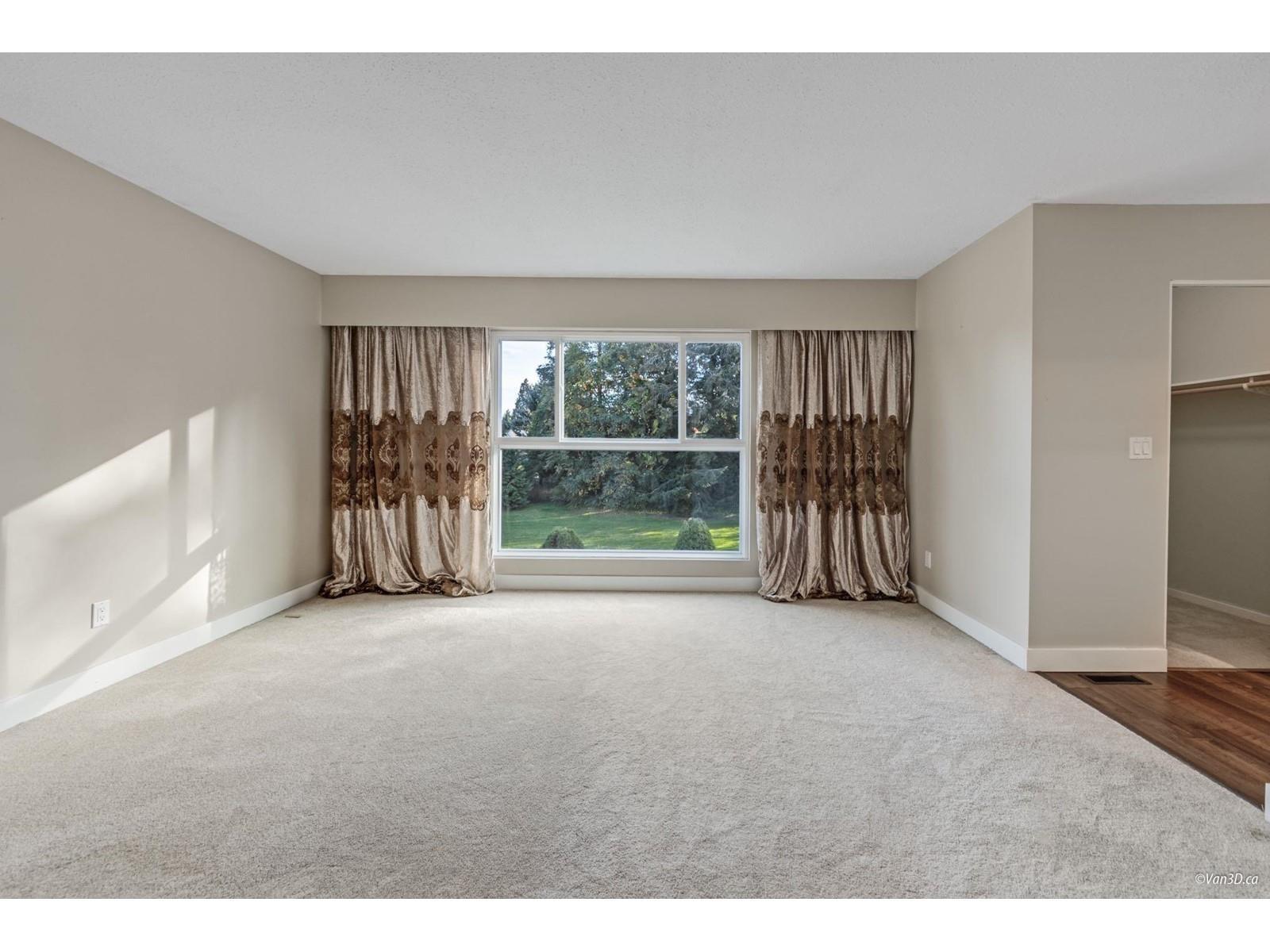 149xx Southmere Pl Surrey, White Rock, British Columbia V4B 2J5 - Photo 3 - R3071649