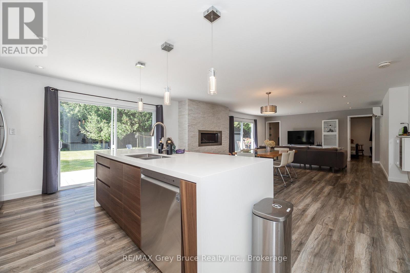 495204 Traverston Road, West Grey, Ontario  N0C 1H0 - Photo 16 - X12458226