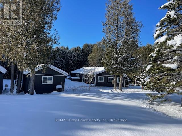 495204 Traverston Road, West Grey, Ontario  N0C 1H0 - Photo 2 - X12458226