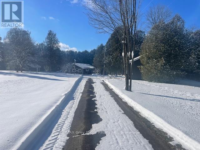 495204 Traverston Road, West Grey, Ontario  N0C 1H0 - Photo 43 - X12458226