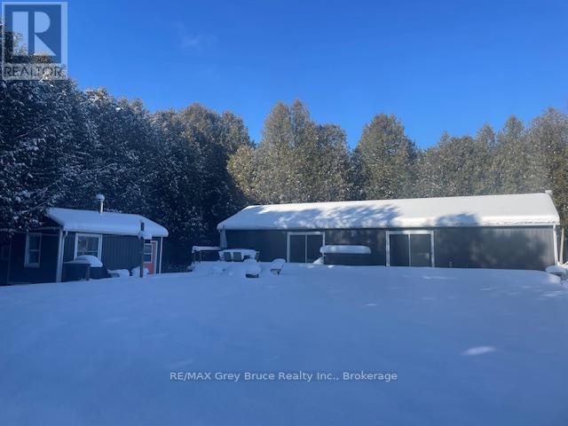 495204 Traverston Road, West Grey, Ontario  N0C 1H0 - Photo 5 - X12458226