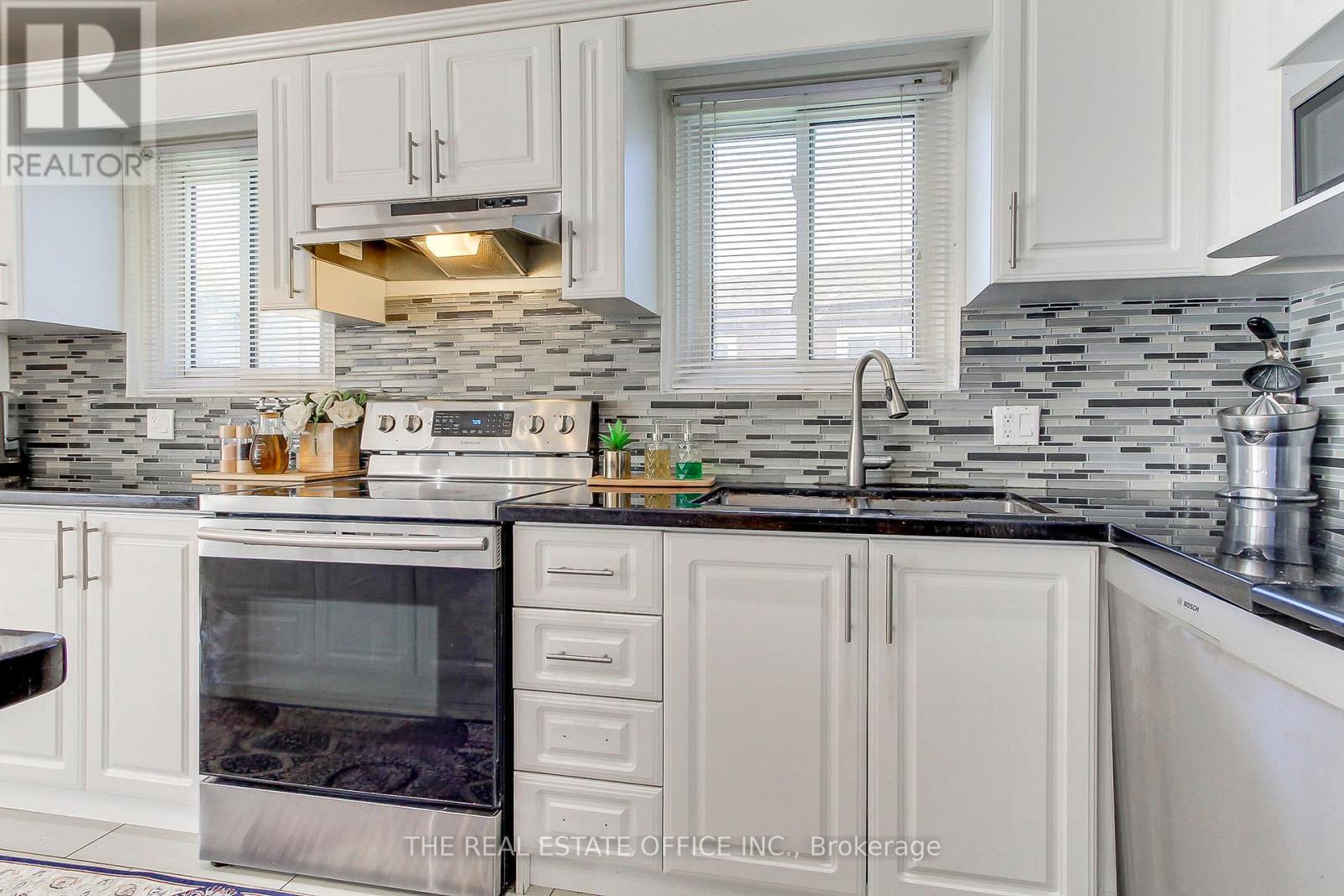 20 Yucatan Road, Toronto, Ontario  M2H 2K8 - Photo 7 - C12595776