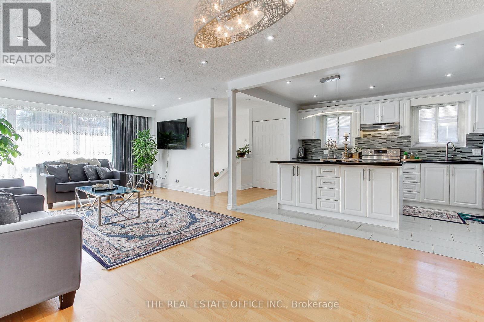 20 Yucatan Road, Toronto, Ontario  M2H 2K8 - Photo 9 - C12595776