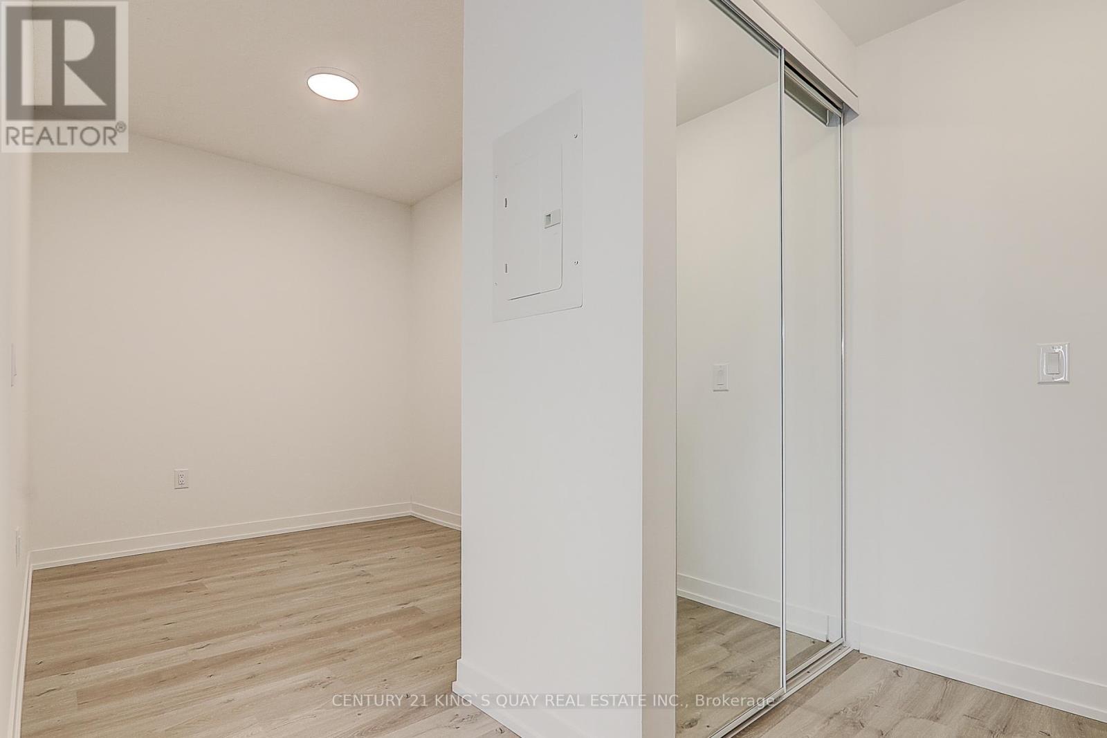 2901 - 138 Downes Street, Toronto, Ontario  M5E 0E4 - Photo 5 - C12595806