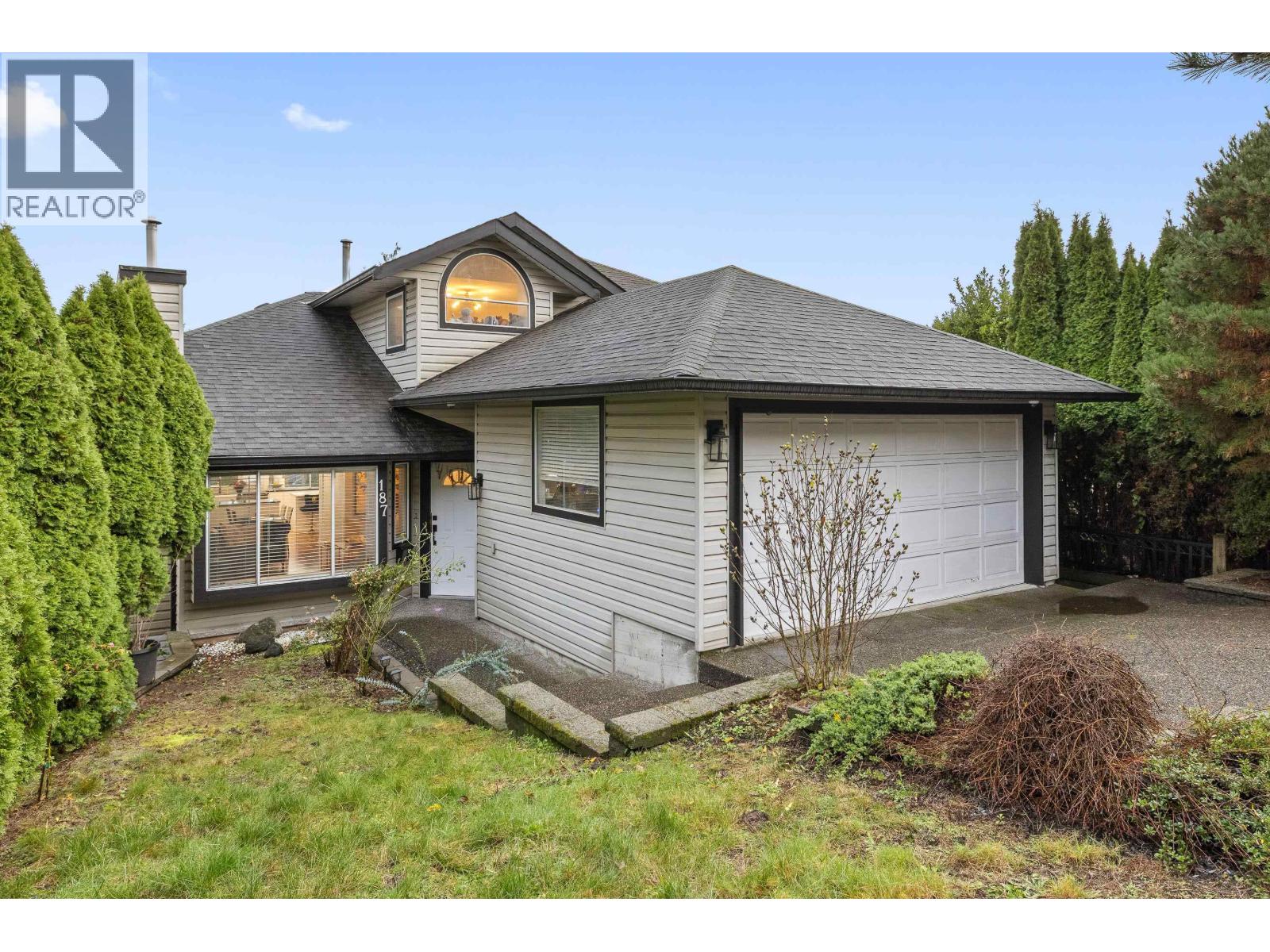 187 Warrick Street, Coquitlam, British Columbia  V3K 6C1 - Photo 2 - R3071631