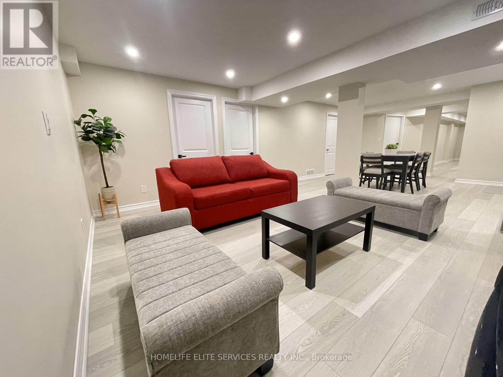 40 Stannardville Drive, Ajax, Ontario  L1T 0N9 - Photo 6 - E12595366