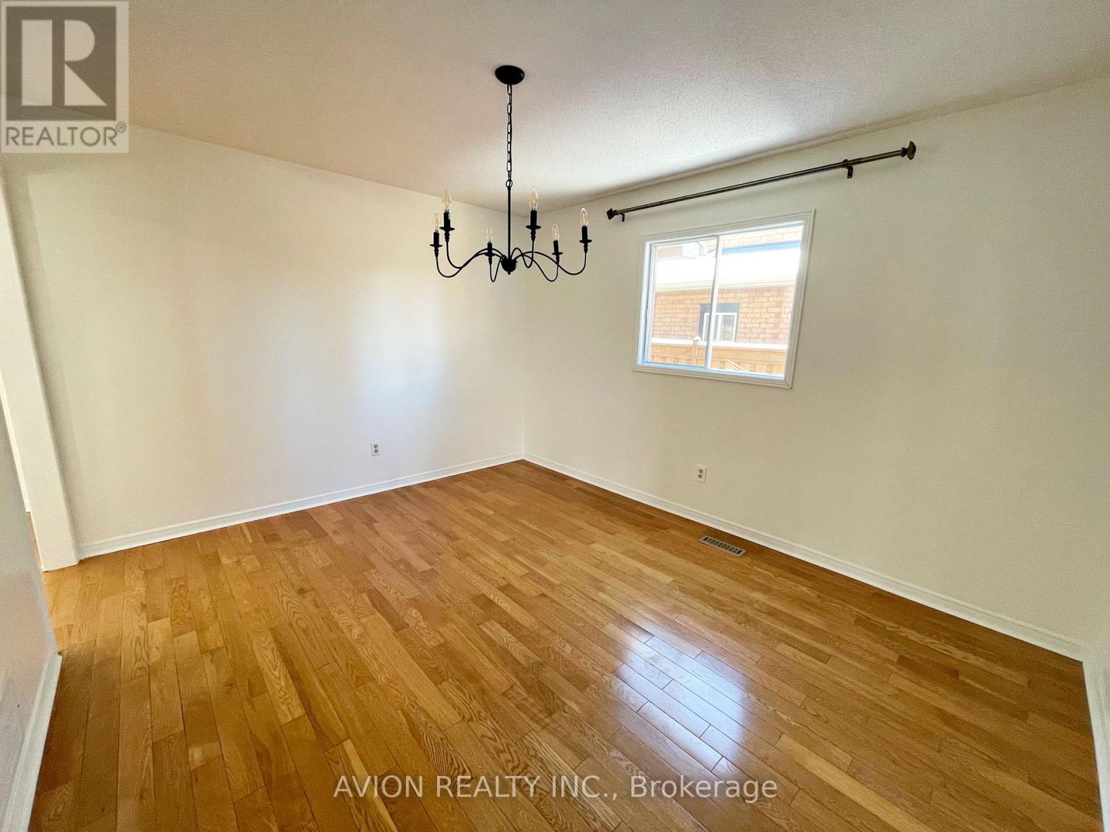 567 Millard Street, Whitchurch-Stouffville, Ontario  L4A 7Z3 - Photo 6 - N12595834