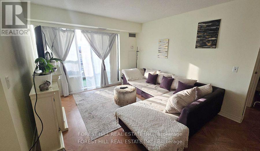 1216 - 50 Disera Drive, Vaughan, Ontario  L4J 9E9 - Photo 10 - N12595838