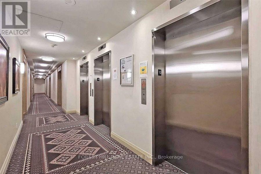 1216 - 50 Disera Drive, Vaughan, Ontario  L4J 9E9 - Photo 3 - N12595838