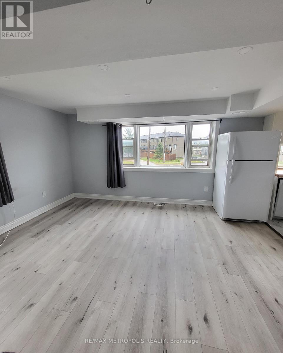 1 - 531 Essa Road, Barrie (Holly), Ontario  L4N 9E4 - Photo 2 - S12595832