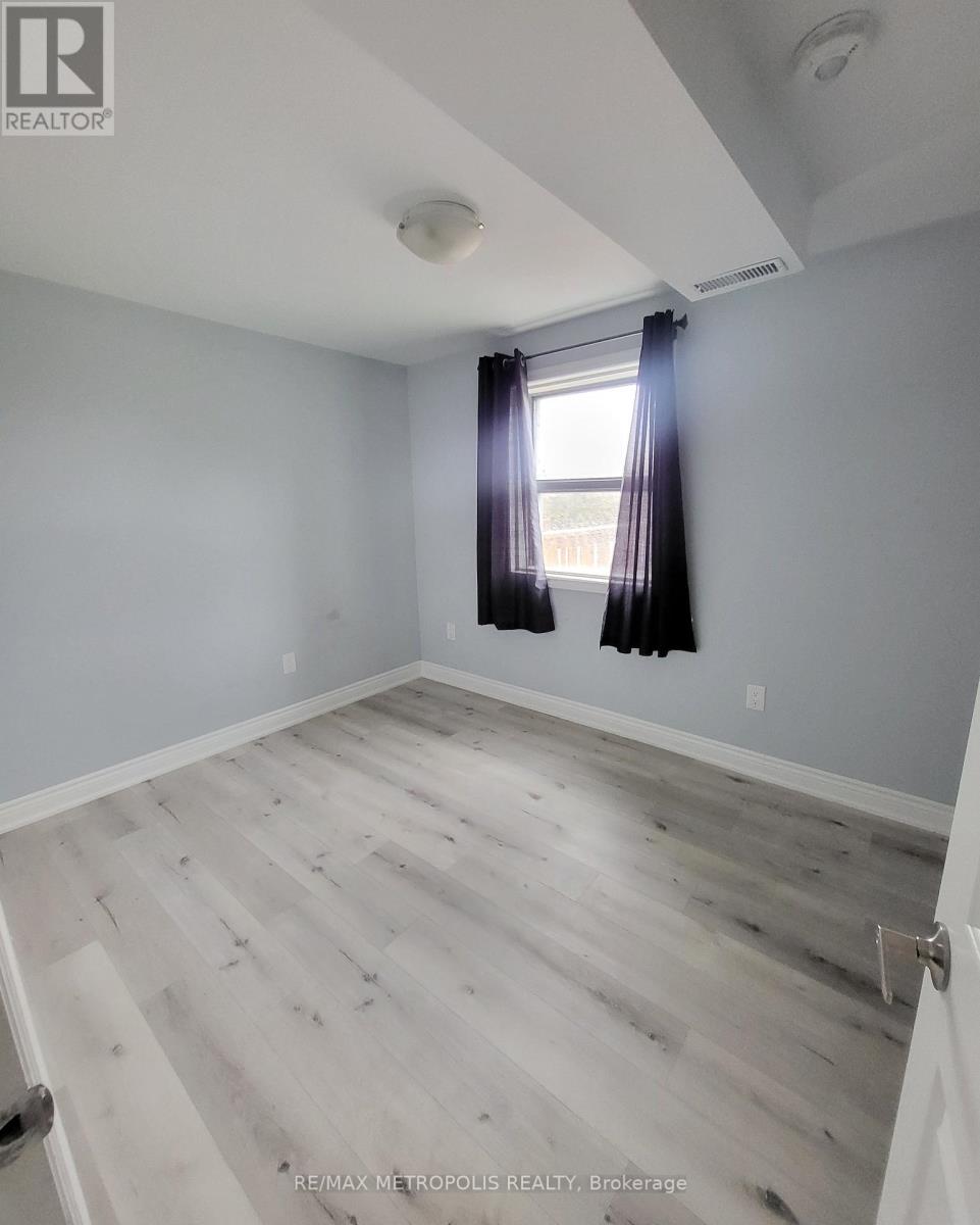 1 - 531 Essa Road, Barrie (Holly), Ontario  L4N 9E4 - Photo 9 - S12595832