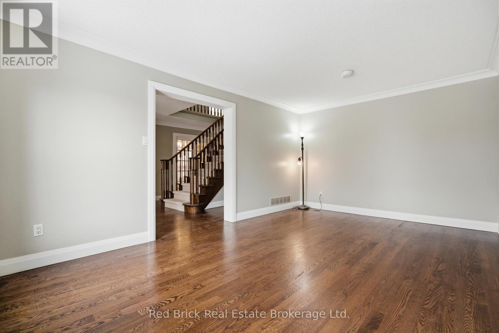 3980 Chadburn Crescent, Mississauga, Ontario  L5L 3X4 - Photo 7 - W12595946