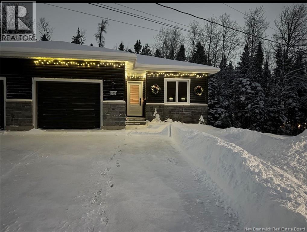 302 Damien Street, Dieppe, New Brunswick E1A 0H3 - Photo 1 - NB113035