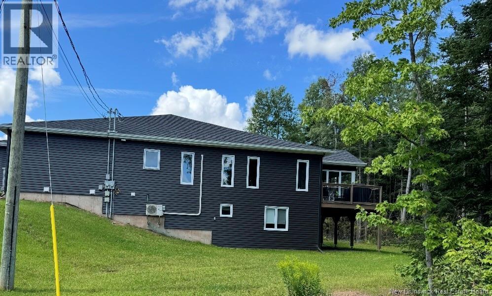 302 Damien Street, Dieppe, New Brunswick E1A 0H3 - Photo 3 - NB113035