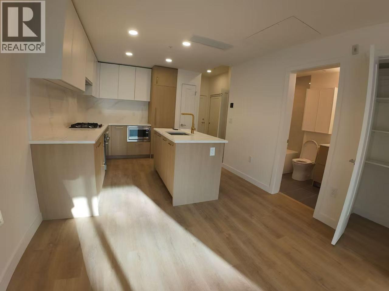 413 375 Clayton Street, Coquitlam, British Columbia  V3K 3X6 - Photo 1 - R3052754