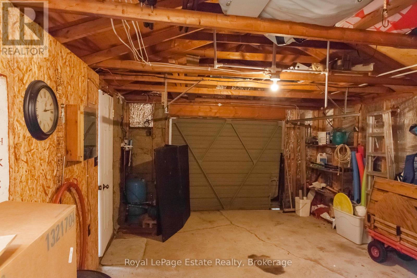 407 Huron Avenue, South Bruce Peninsula, Ontario  N0H 2G0 - Photo 45 - X12595930