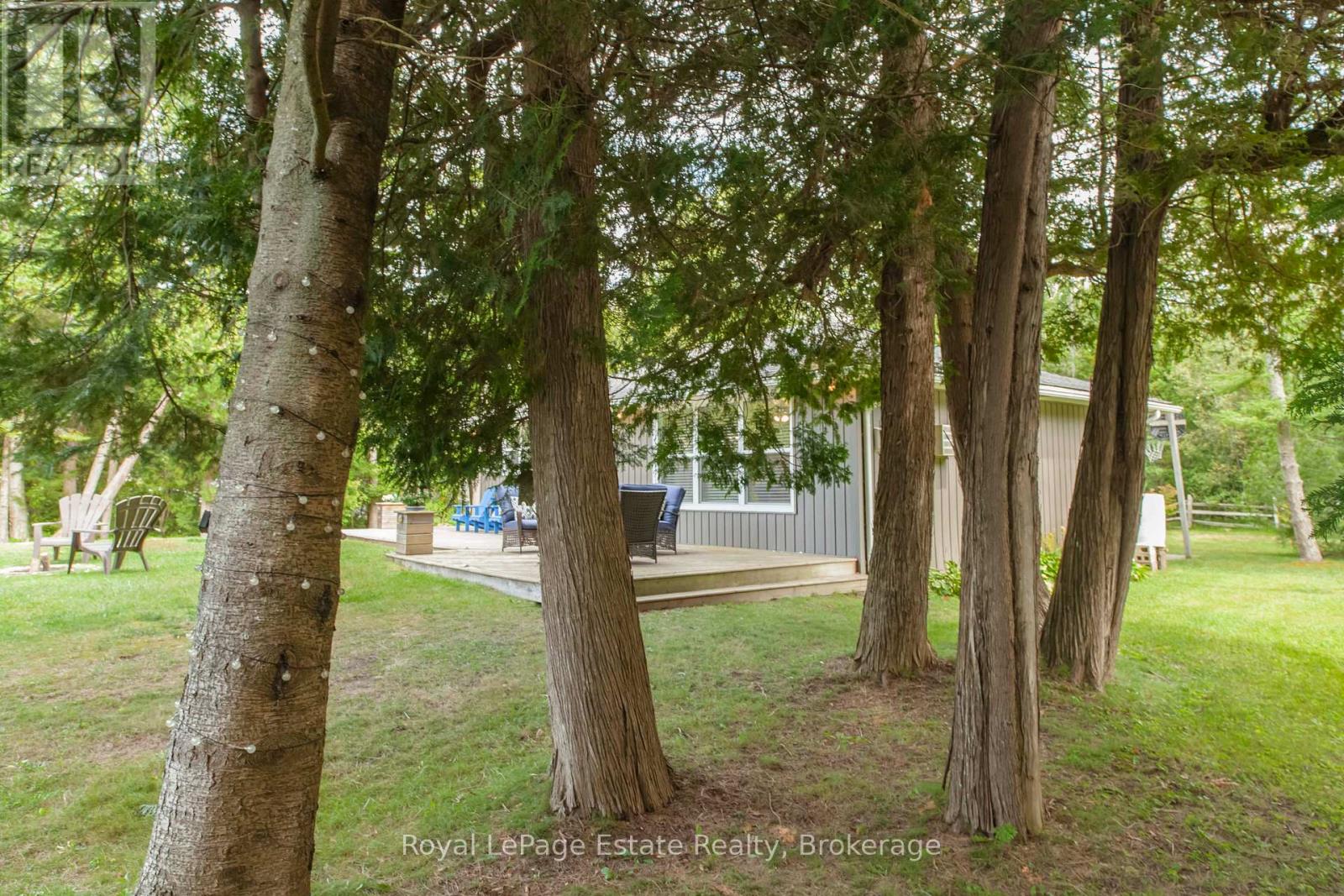 407 Huron Avenue, South Bruce Peninsula, Ontario  N0H 2G0 - Photo 49 - X12595930